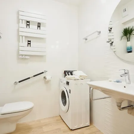 Golden Hour Apartments- Plac Slowianski 26 슈비노우이스쳬