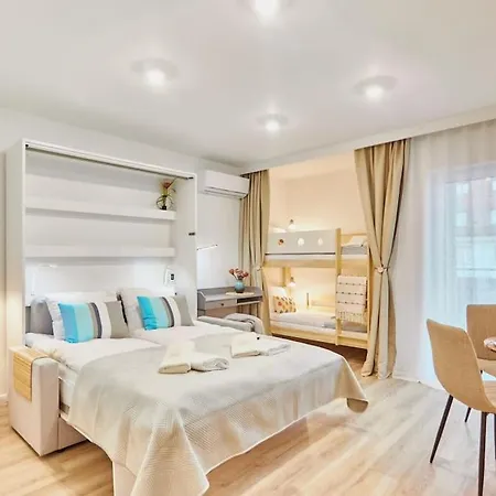 アパート Golden Hour Apartments- Plac Slowianski 26 *