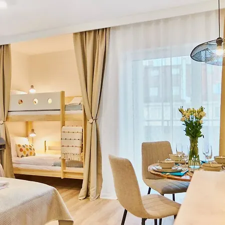 아파트 Golden Hour Apartments- Plac Slowianski 26 *